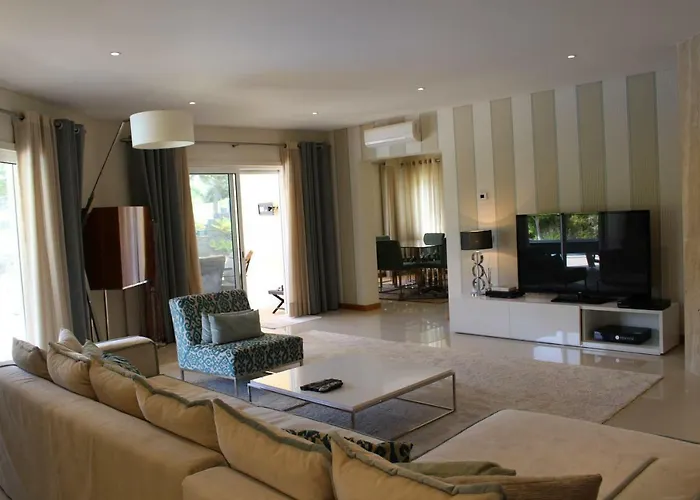 Sibling 2 * Vilamoura