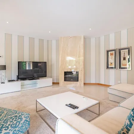 Sibling 2 ヴィラ ヴィラモウラ